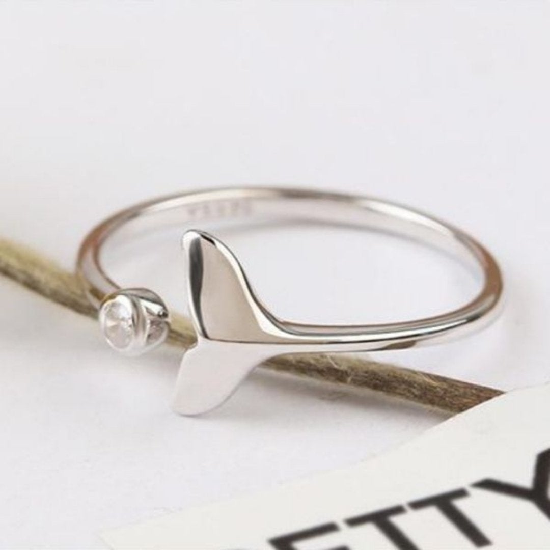 Delfinschwanzring aus 925 Sterling Silber und verstellbarem Zirkonia