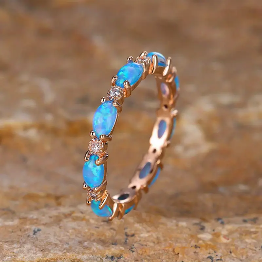 Blauer Opal Goldring